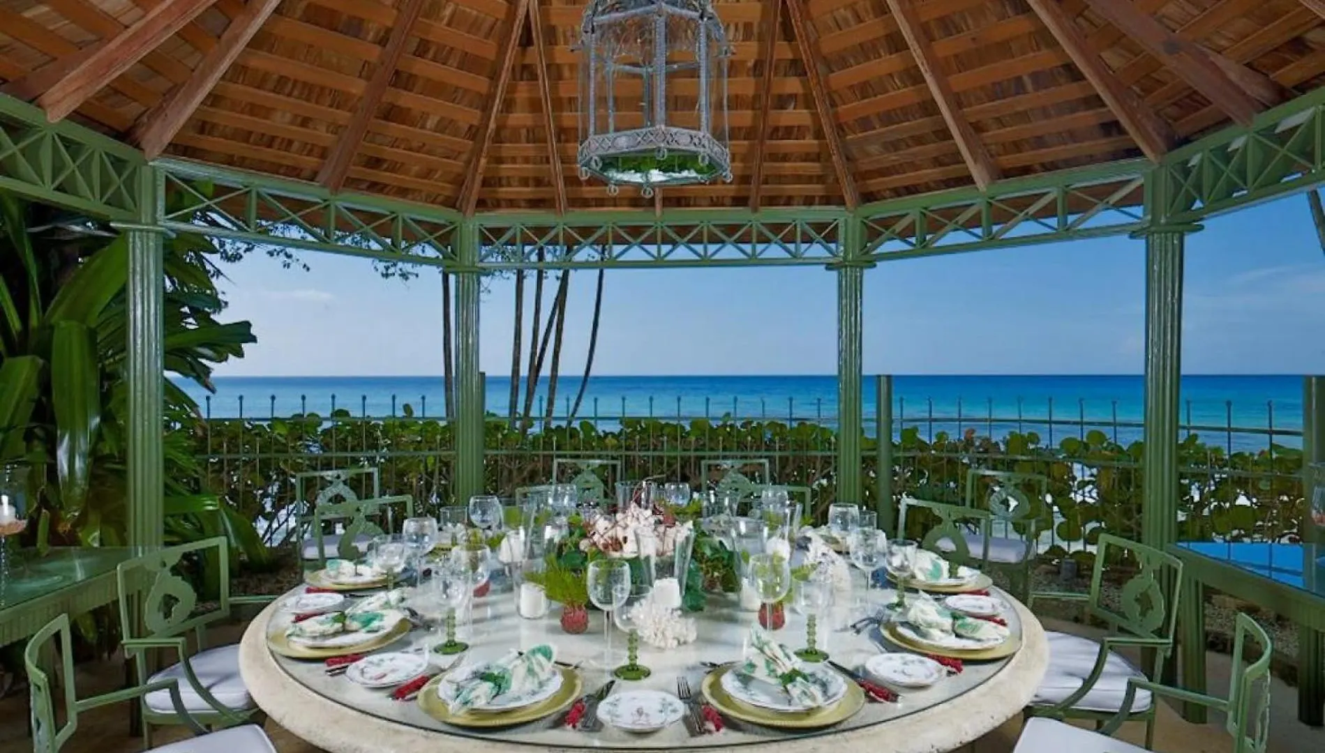 Exquisite Villa Which In Crescent-Shaped Shoreline Saint James 0*,  Barbados